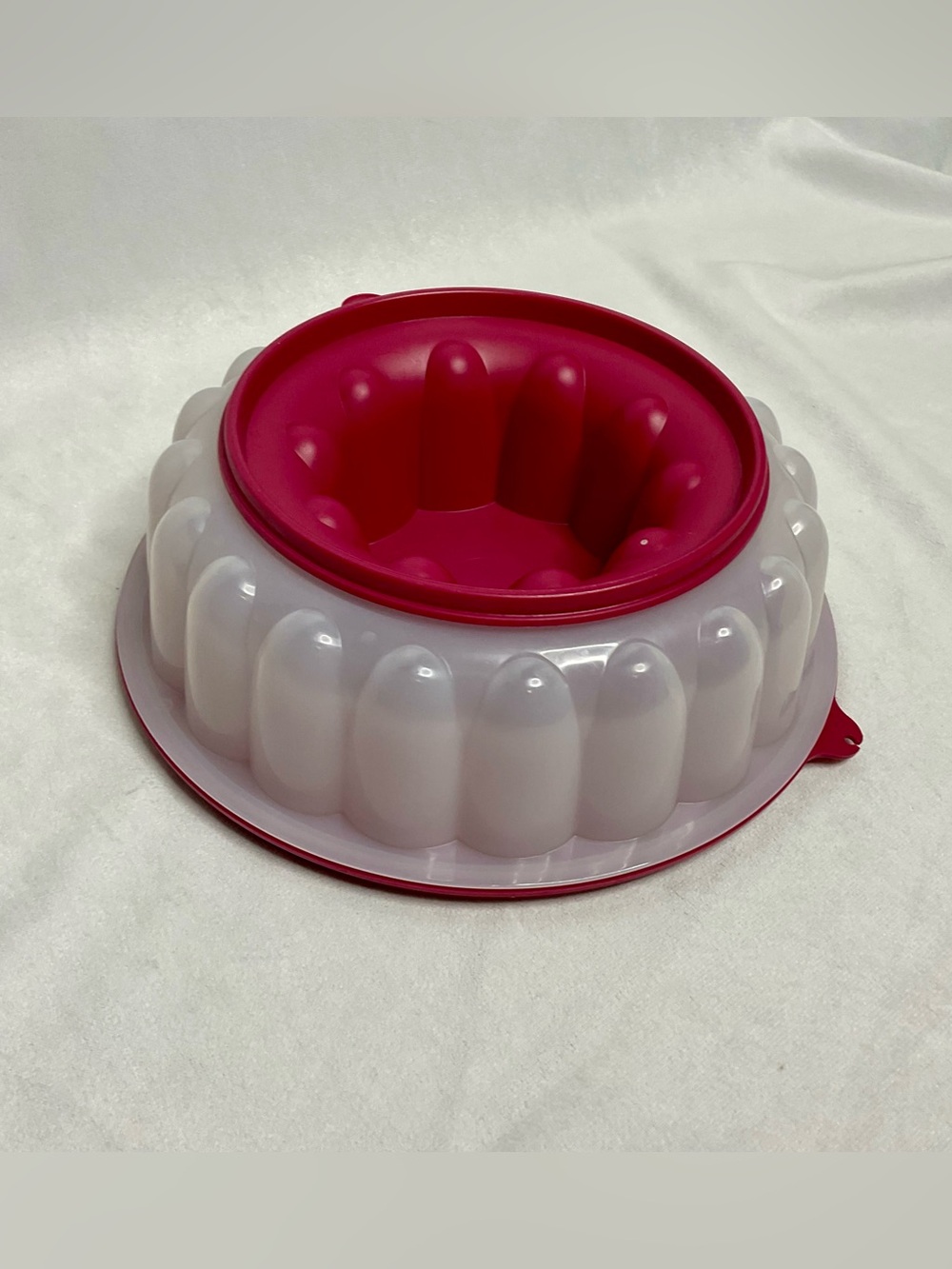 Tupperware Jello Mold Burgundy
